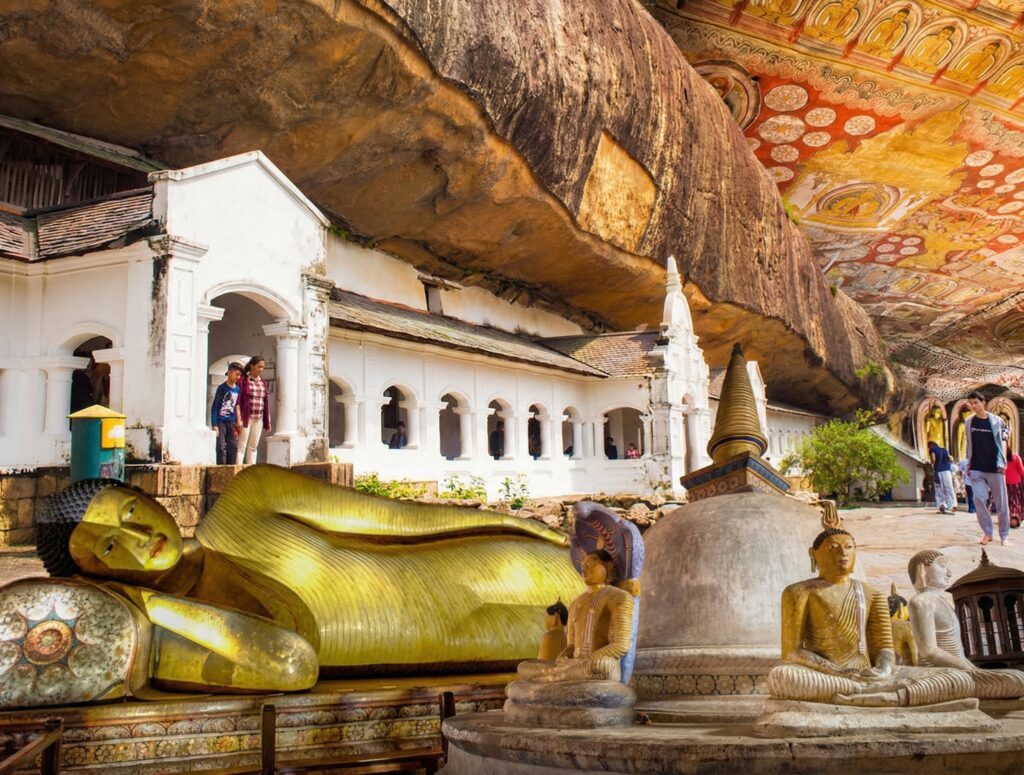 ダンブッラ石窟寺院